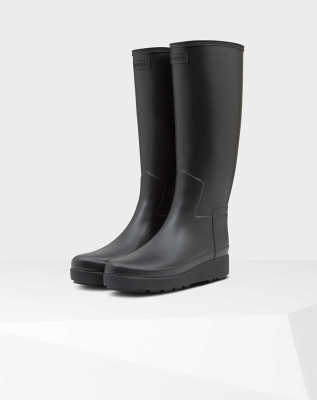 Women's Hunter Refined Slim Fit Creeper Wellington Tall Rain Boots Black | US2934871