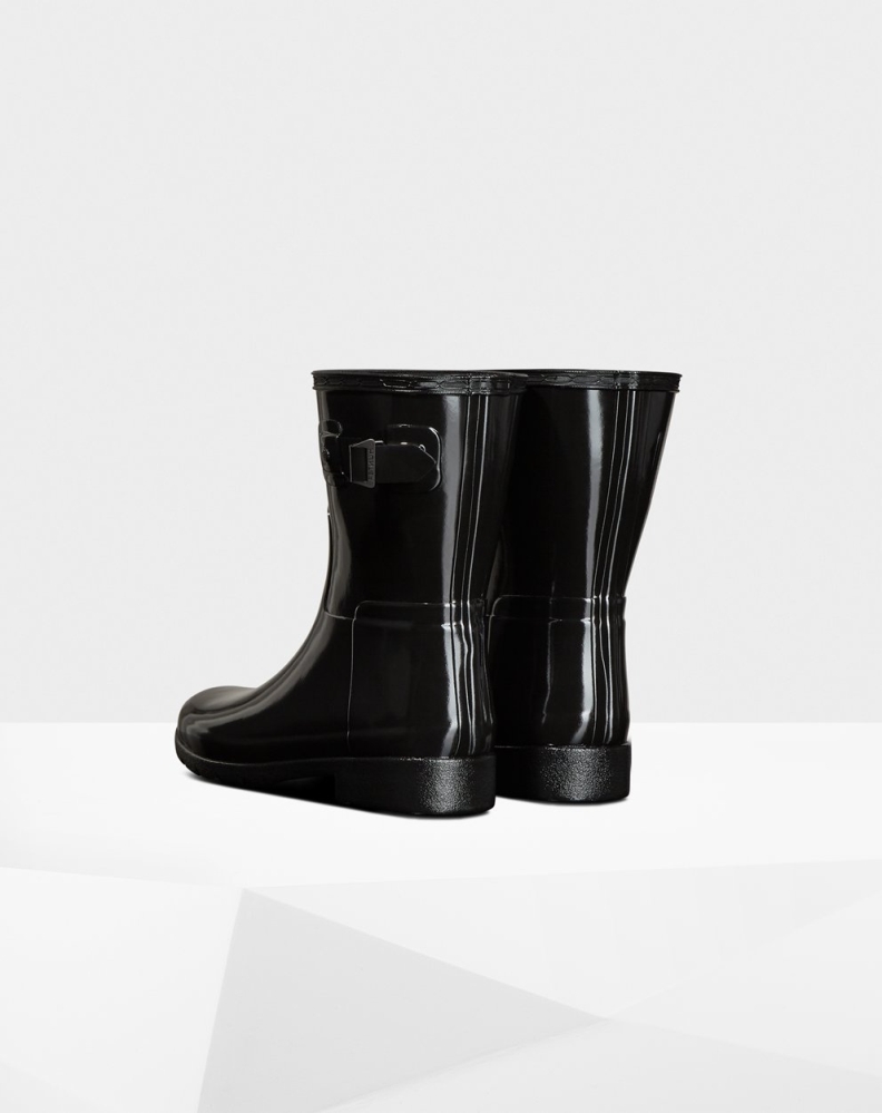 Women's Hunter Refined Slim Fit Gloss Short Rain Boots Black | US4807261