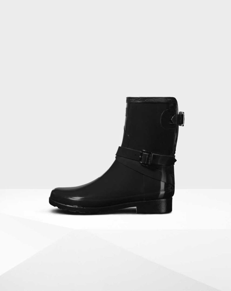 Women's Hunter Refined Slim Fit Gloss Wellington Short Rain Boots Black | US2386940