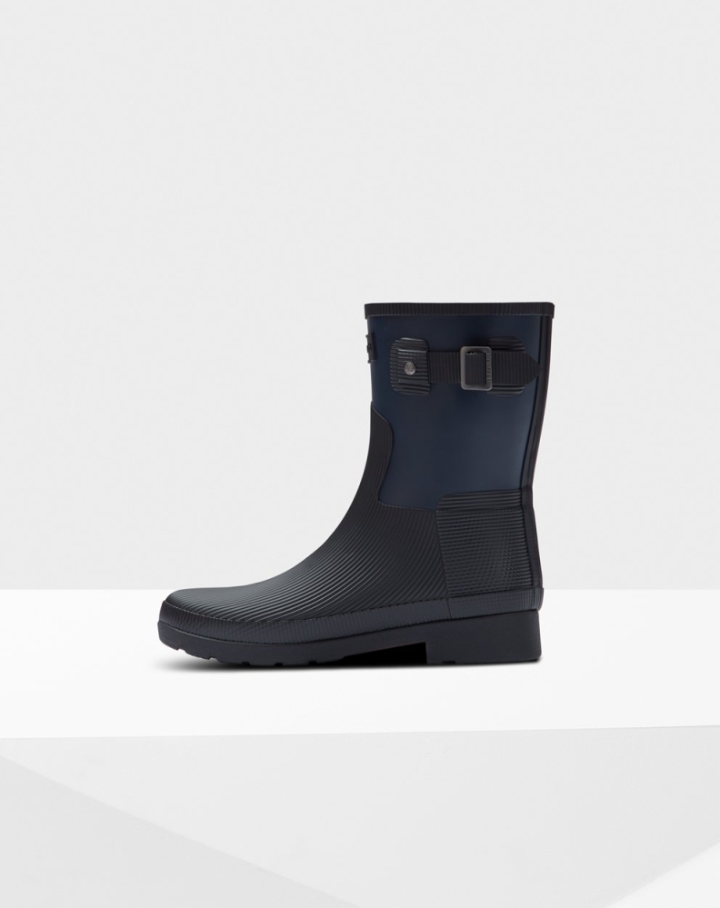 Women's Hunter Refined Texture Block Slim Fit Short Rain Boots Navy/Black | US2396018