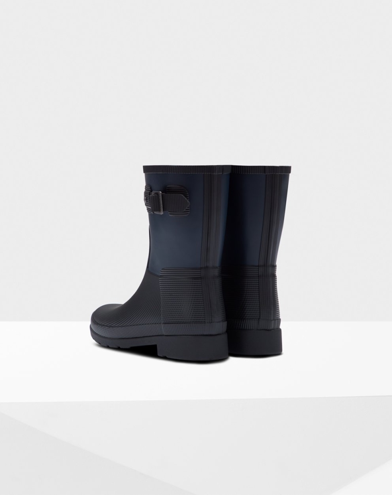 Women's Hunter Refined Texture Block Slim Fit Short Rain Boots Navy/Black | US2396018